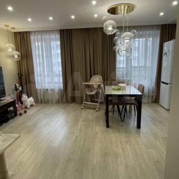 Продается Многокомнатная квартира, 93,1 м²