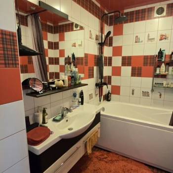 Продается 3-х комнатная квартира, 130,1 м²