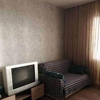 Сдается 1-комнатная квартира, 42 м²