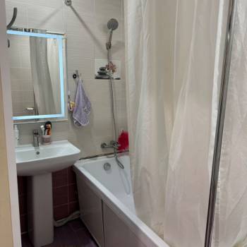 Продается 1-комнатная квартира, 47 м²