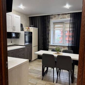 Продается 1-комнатная квартира, 47 м²