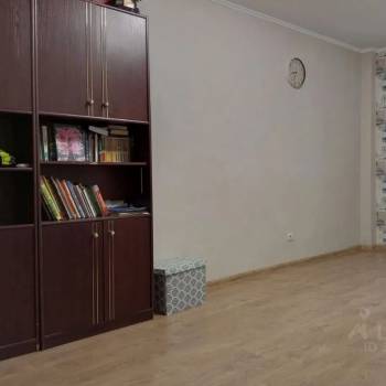Продается 1-комнатная квартира, 97,37 м²