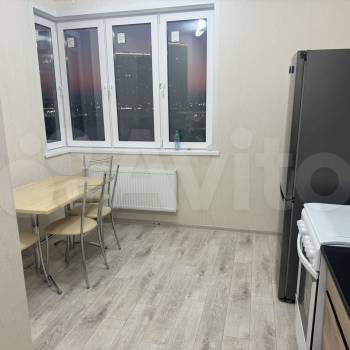 Сдается 1-комнатная квартира, 43 м²