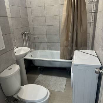 Сдается 1-комнатная квартира, 43 м²