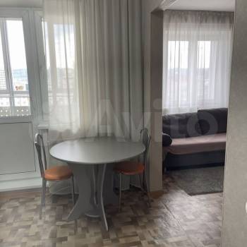 Сдается 1-комнатная квартира, 38 м²