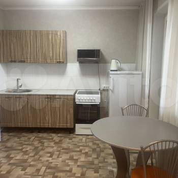 Сдается 1-комнатная квартира, 38 м²