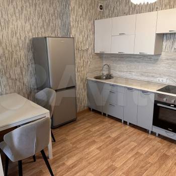 Сдается 1-комнатная квартира, 37 м²