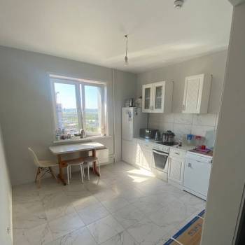 Продается 1-комнатная квартира, 39 м²