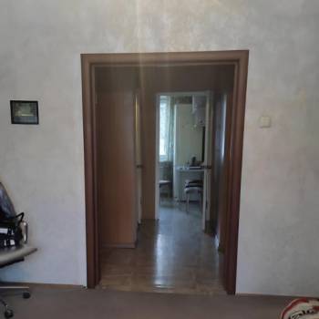Продается 1-комнатная квартира, 37 м²