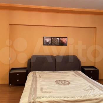 Сдается 1-комнатная квартира, 65 м²