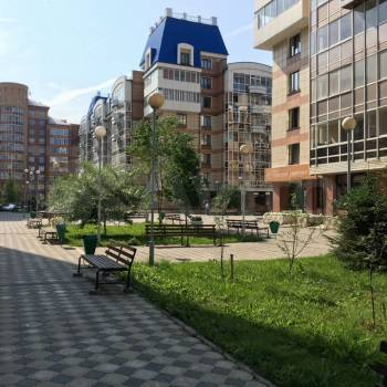 Сдается 1-комнатная квартира, 65 м²