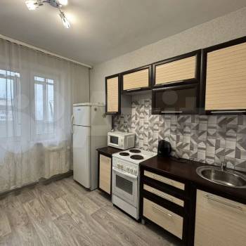 Сдается 1-комнатная квартира, 40 м²