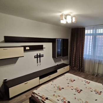 Продается 1-комнатная квартира, 36,8 м²