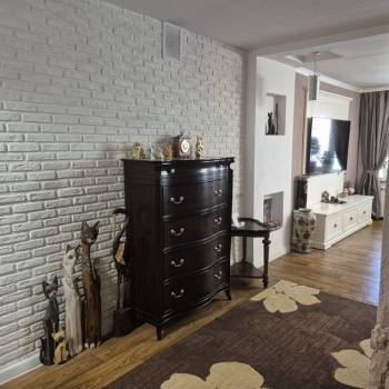 Продается 3-х комнатная квартира, 107 м²
