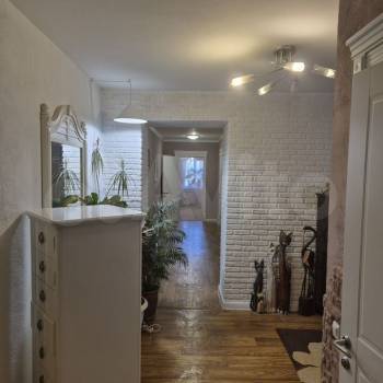 Продается 3-х комнатная квартира, 107 м²