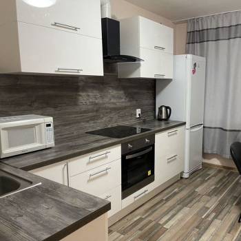 Сдается 2-х комнатная квартира, 65 м²