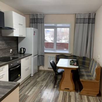 Сдается 2-х комнатная квартира, 65 м²