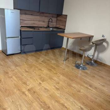 Продается 1-комнатная квартира, 42 м²