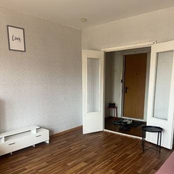 Продается 1-комнатная квартира, 41,8 м²