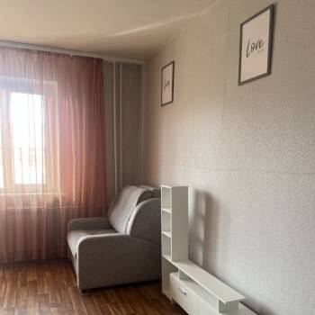 Продается 1-комнатная квартира, 41,8 м²