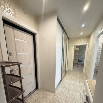 Сдается Многокомнатная квартира, 60 м²