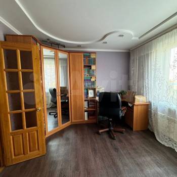 Продается Многокомнатная квартира, 91,6 м²