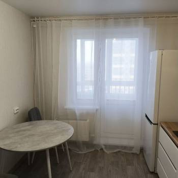 Сдается 2-х комнатная квартира, 64 м²