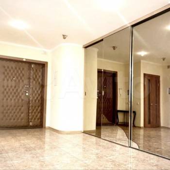 Сдается 2-х комнатная квартира, 92 м²