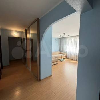 Продается Многокомнатная квартира, 82 м²