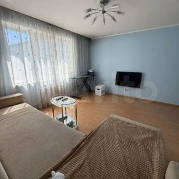 Продается Многокомнатная квартира, 82 м²