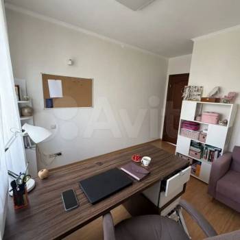 Продается Многокомнатная квартира, 82 м²