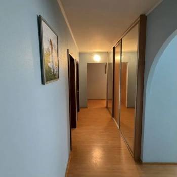 Продается Многокомнатная квартира, 82 м²