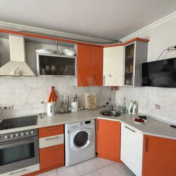 Продается Многокомнатная квартира, 82 м²