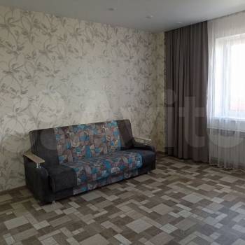 Сдается 1-комнатная квартира, 42 м²