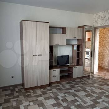Сдается 1-комнатная квартира, 42 м²