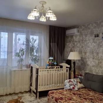 Продается 1-комнатная квартира, 40,4 м²