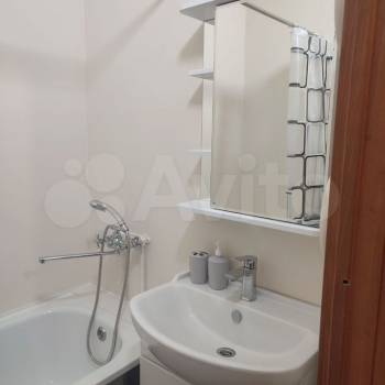 Сдается 1-комнатная квартира, 42 м²