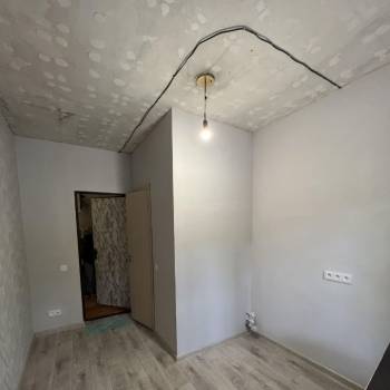 Продается 1-комнатная квартира, 11,4 м²