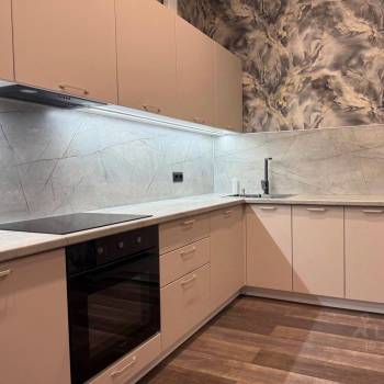 Сдается 2-х комнатная квартира, 74 м²