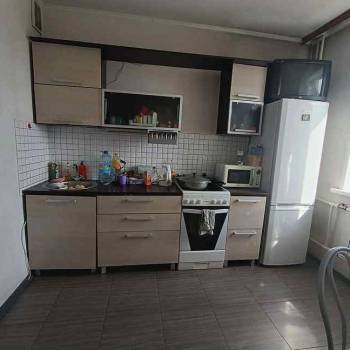 Сдается 1-комнатная квартира, 42 м²