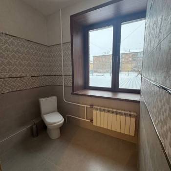 Сдается Нежилое помещение, 200 м²