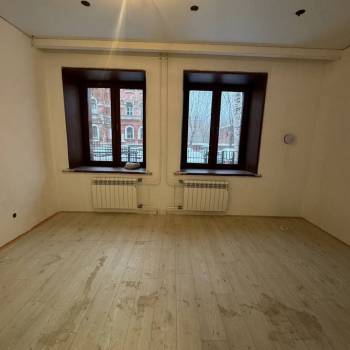 Сдается Нежилое помещение, 200 м²