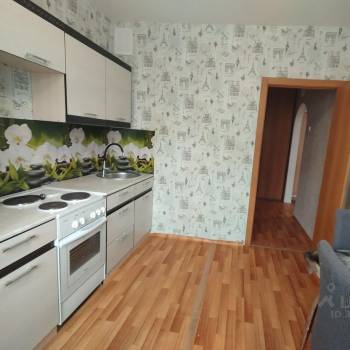 Сдается 1-комнатная квартира, 42 м²