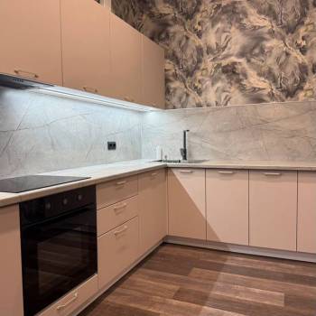 Сдается 2-х комнатная квартира, 74 м²