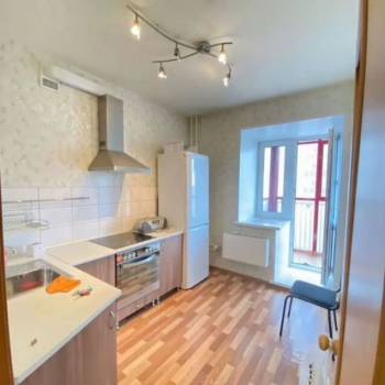 Сдается 1-комнатная квартира, 40 м²