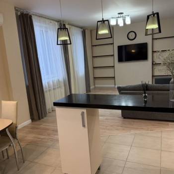 Сдается 2-х комнатная квартира, 78 м²