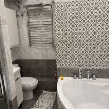Сдается 2-х комнатная квартира, 78 м²