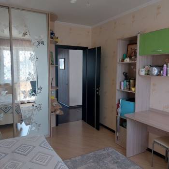Продается Многокомнатная квартира, 84,2 м²