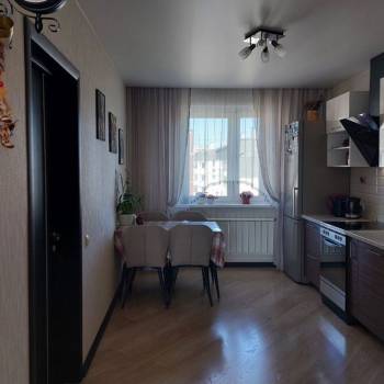 Продается Многокомнатная квартира, 84,2 м²