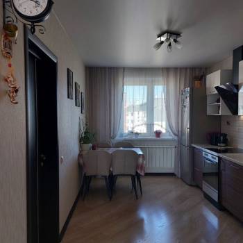 Продается Многокомнатная квартира, 84,2 м²